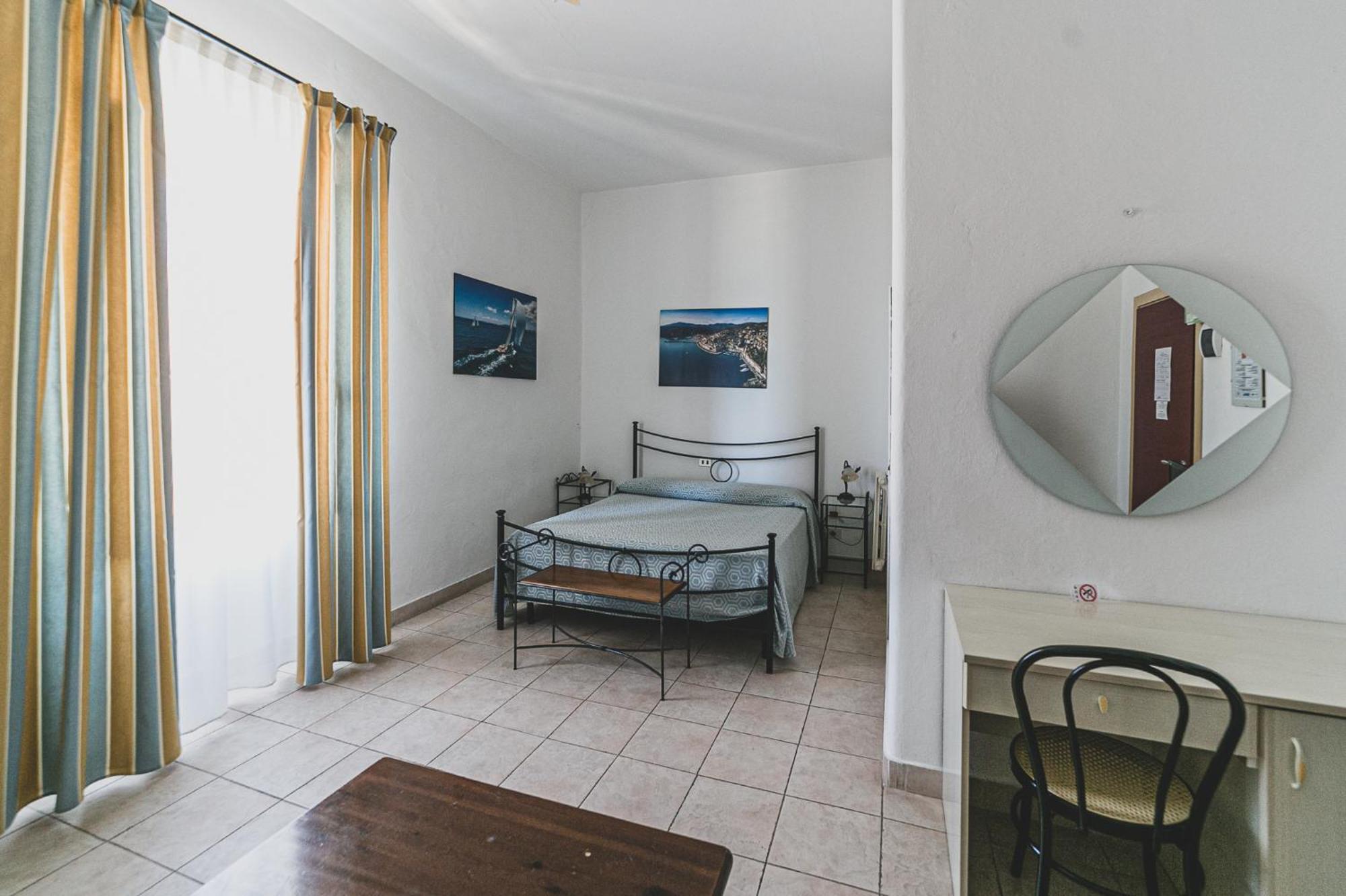 Hotel Alfiero Porto Santo Stefano  Room photo