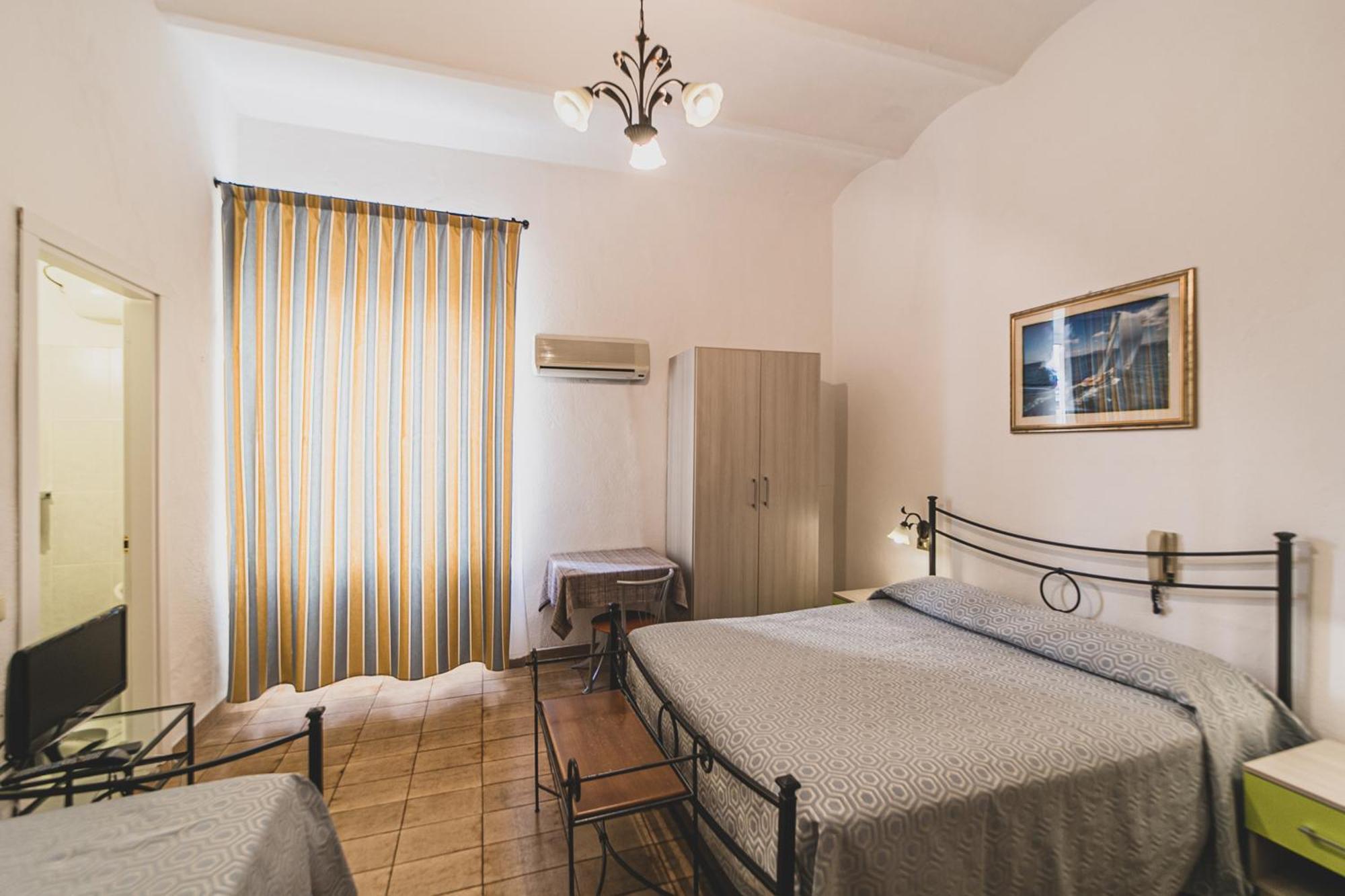 Hotel Alfiero Porto Santo Stefano  Room photo