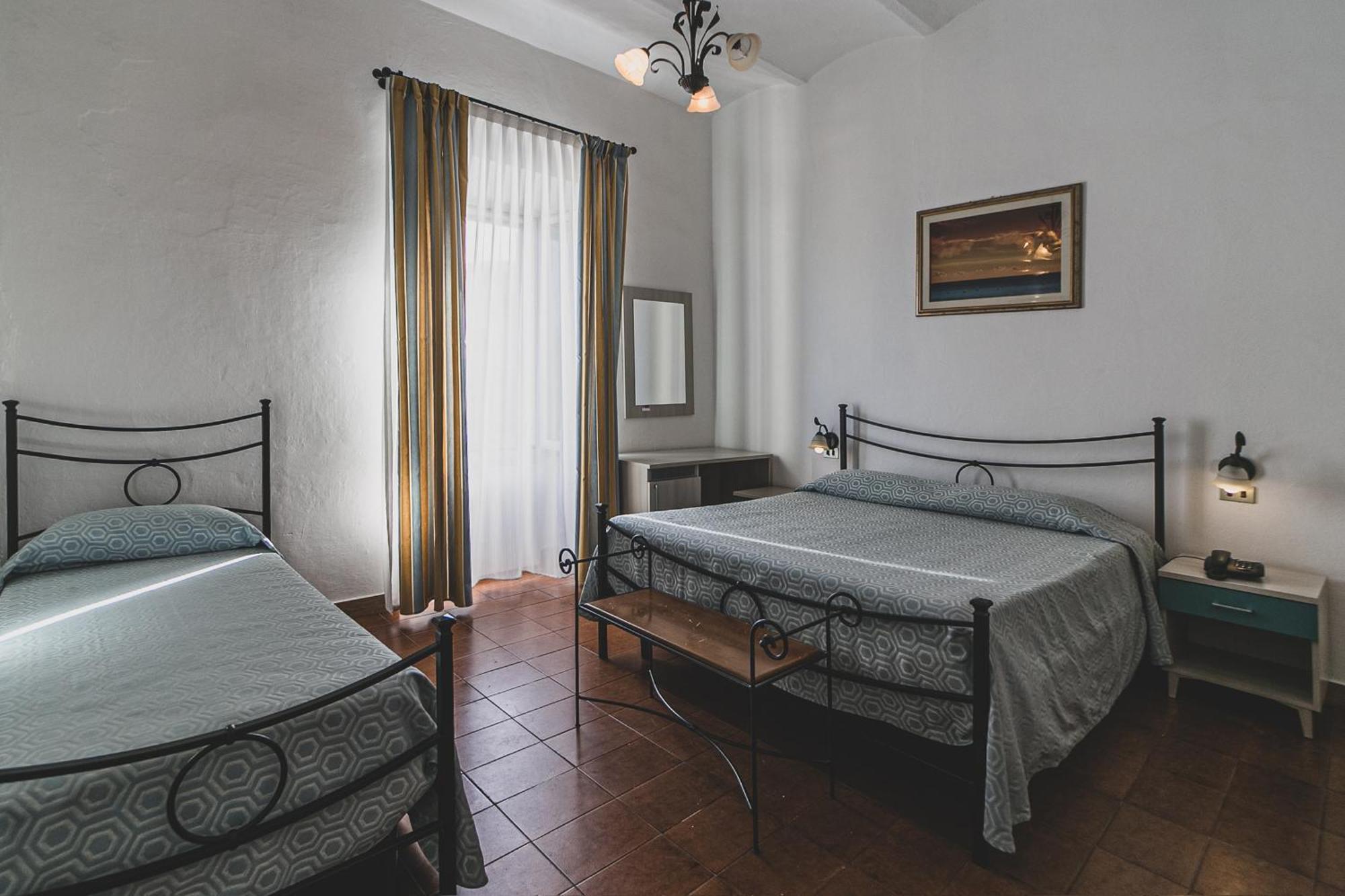 Hotel Alfiero Porto Santo Stefano  Room photo